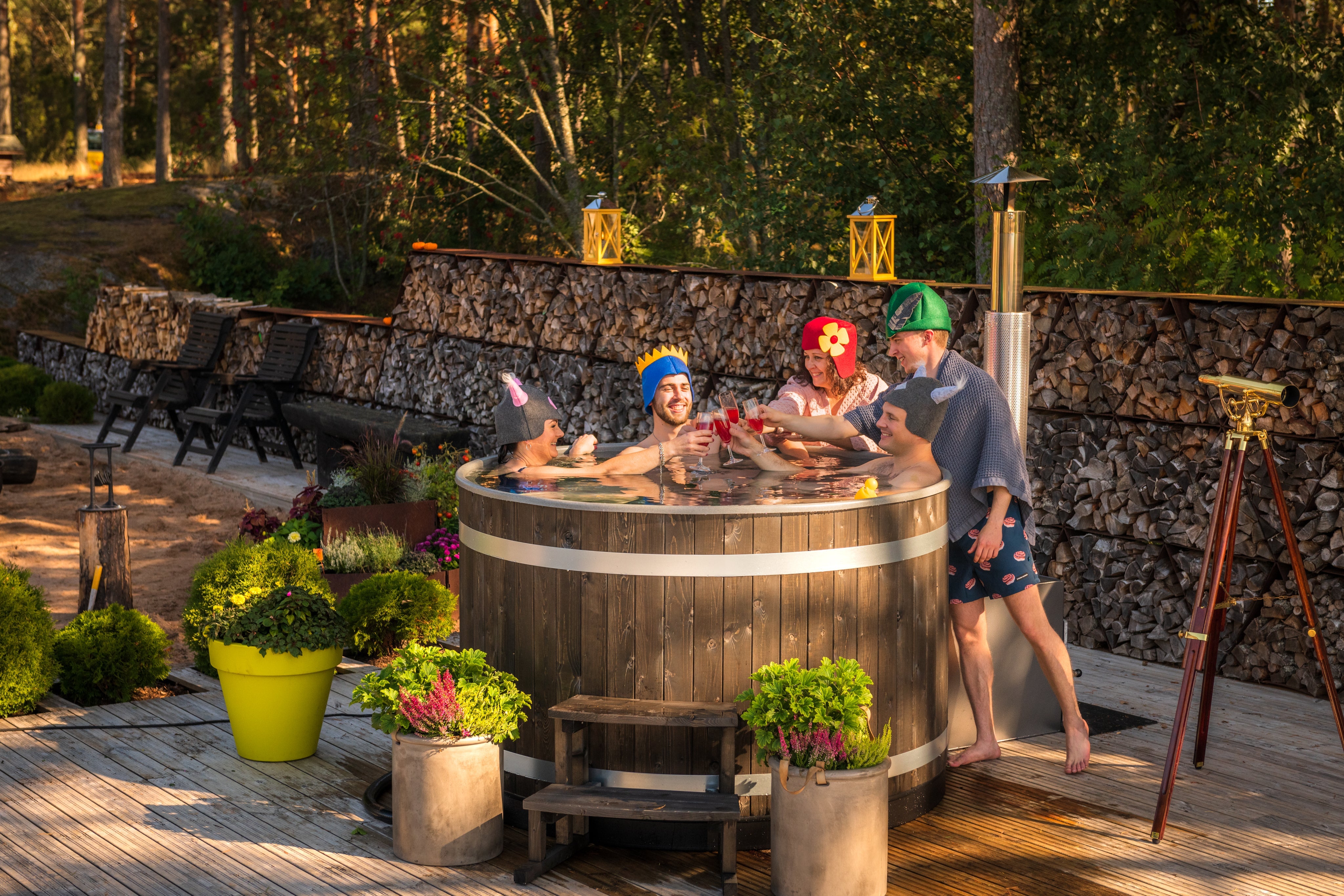 Kirami Comfort Steady M | Verschiedene Farben | Hot Tub mit starken Holzofen | Ø 170 cm | für 4-6 Personen