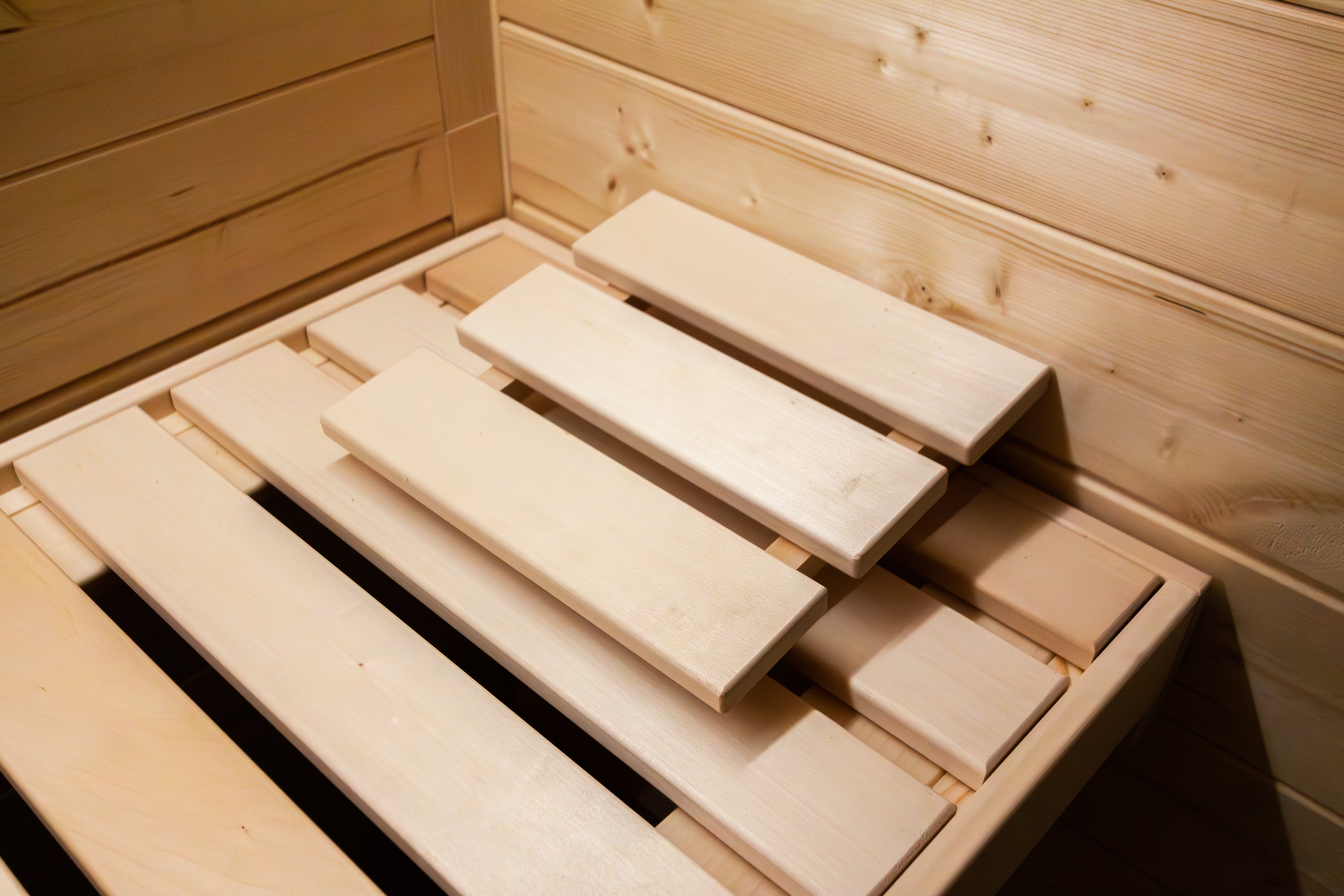 Harvia Family Infra Medium Komplettset  | Fichtenholz Innensauna Bausatz | 196 x 159 x 204 cm (B/T/H)