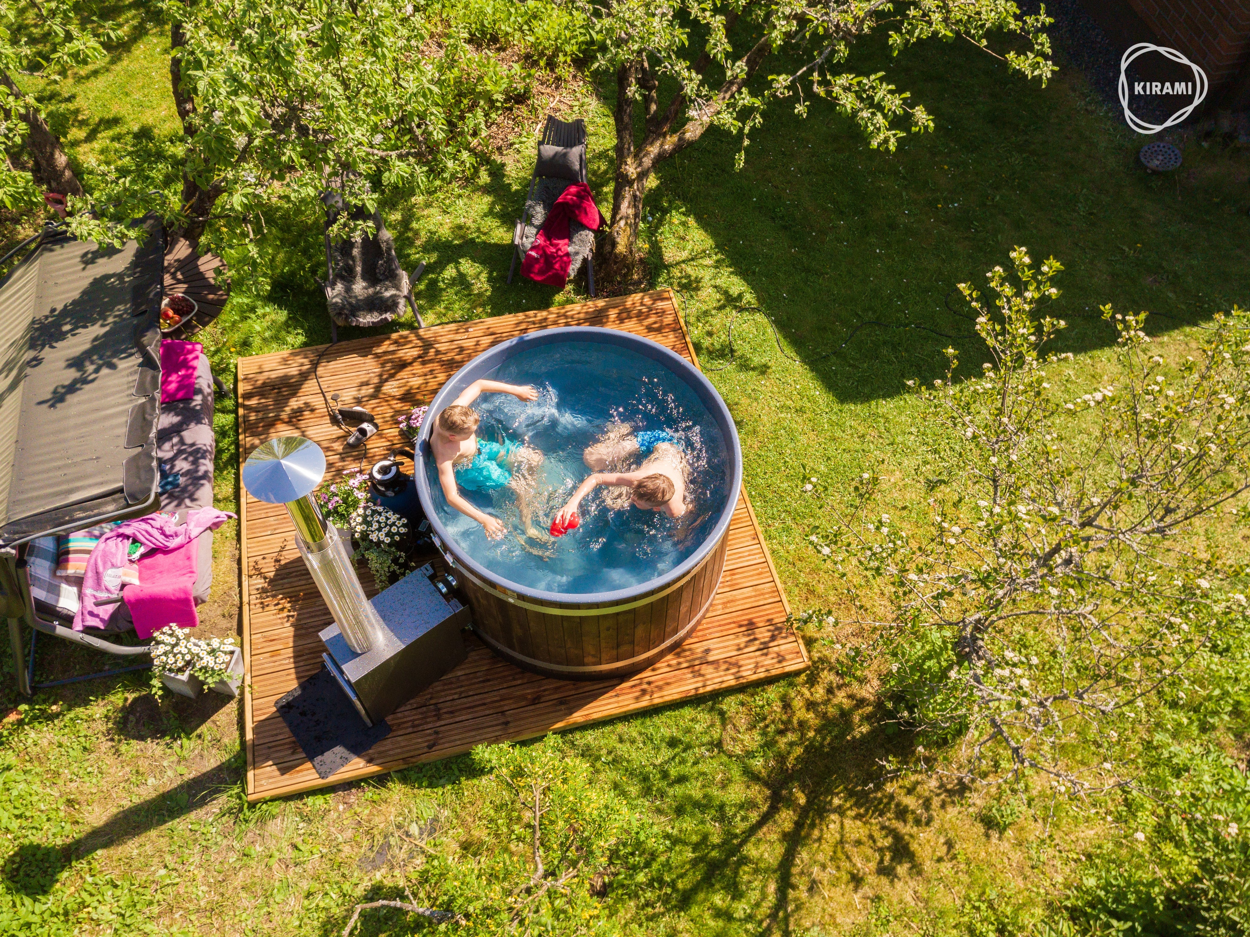 Kirami Comfort Steady M | Verschiedene Farben | Hot Tub mit kompakten Holzofen | Ø 170 cm | für 4-6 Personen